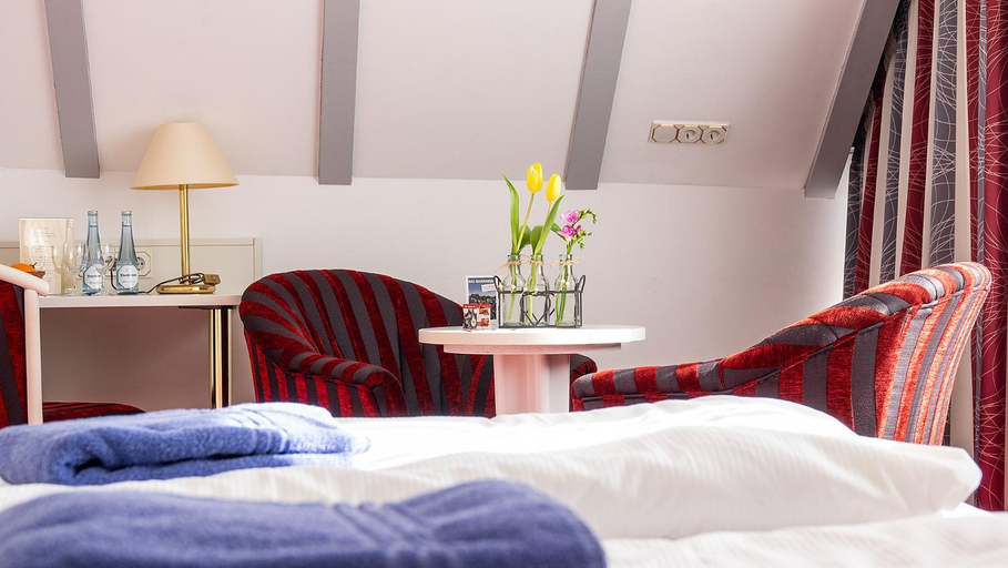 Bedroom 3, Hotel Westerwalder Hof, Westerwaldkreis