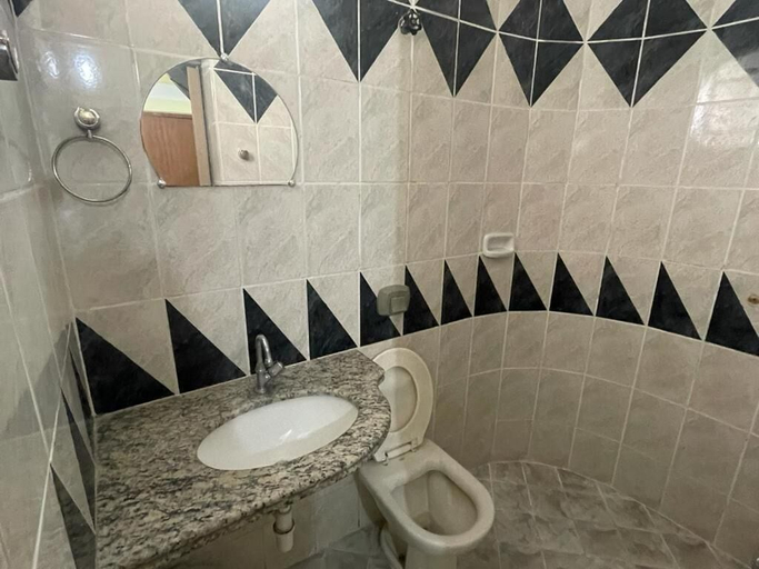 Bathroom 5, Hotel Independência, Goiania