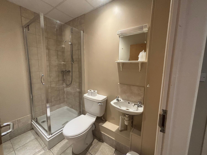 Bathroom 3, The Fitzwilliam Hotel, Rotherham
