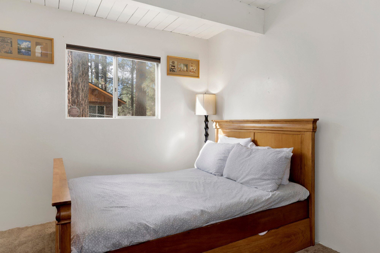 Room 5, Sweet Cabin Home Gateway #2576, San Bernardino