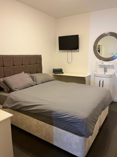 Bedroom 2, The Fitzwilliam Hotel, Rotherham