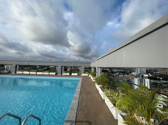 Rooftop pool 3, Bravia Apartment, Accra