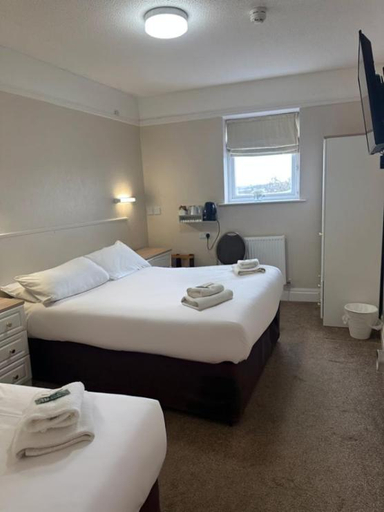 Bedroom 2, Clarence House Hotel, Pembrokeshire