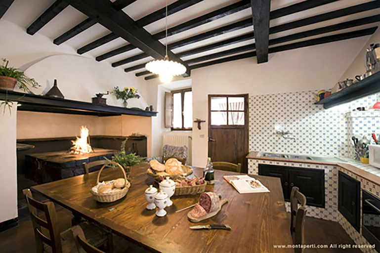 Private kitchen 2, Villa Storica Volterra, Pisa