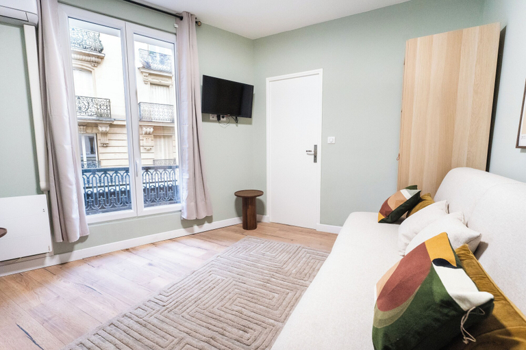 Living area 3, Appartements rue de Fécamp, Paris