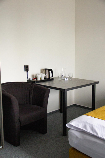 Bedroom 3, Wellness Hotel Edelweiss, Liberec