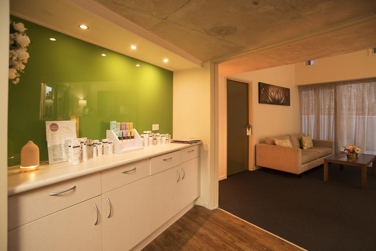 Others, Barclay Suites, Waitakere