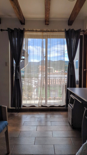 Room 3, Vista Volcan, Ciudad Vieja