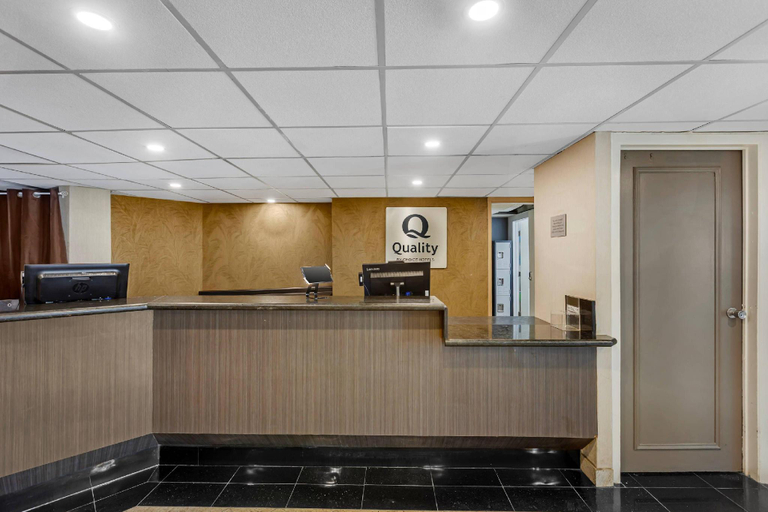 Public Area 2, Quality Inn & Suites, Peel