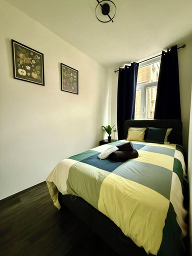 Room 3, Gare du Midi for 3-4 people, Bruxelles
