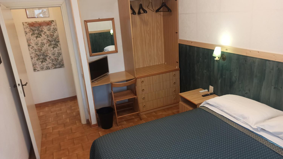 Bedroom 4, Albergo Le Rose, Pistoia