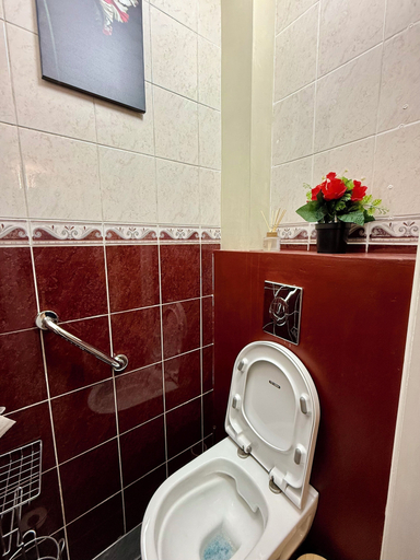 Bathroom 2, Gare du Midi for 3-4 people, Bruxelles