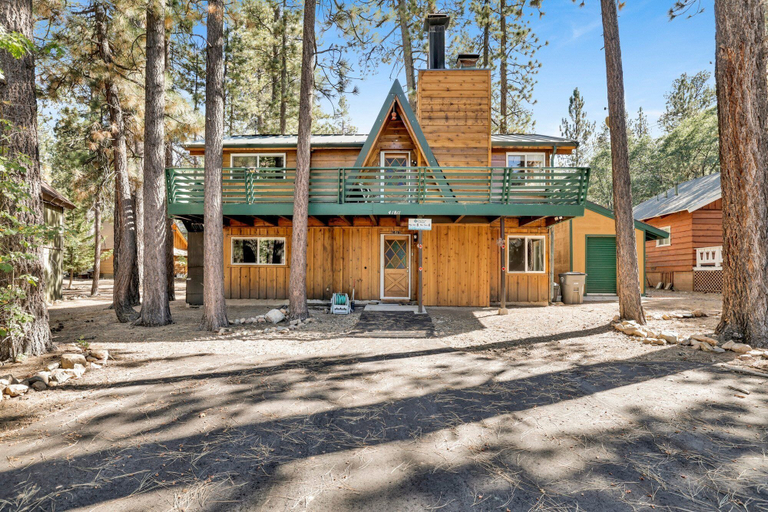 Exterior 5, Slope Side Getaway #2526, San Bernardino