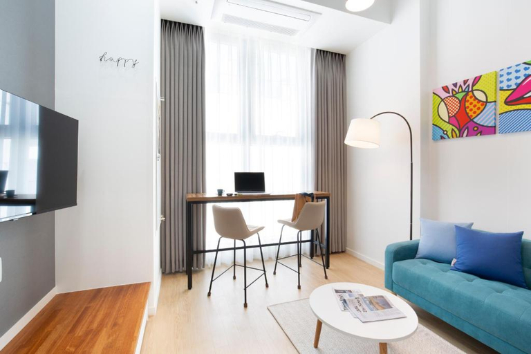 Bedroom 2, Busan Studio 202, Suyeong