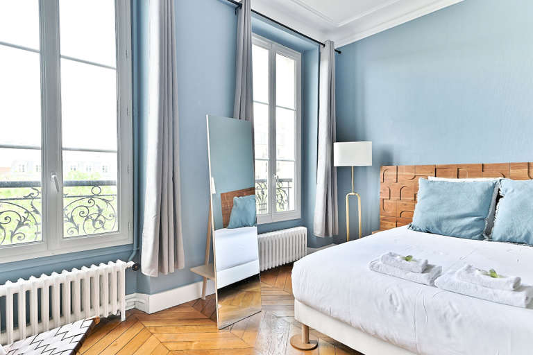 Room 5, Appartements 3 Boulevard Richard-Lenoir, Paris