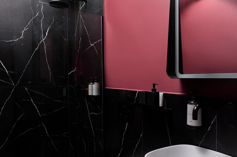 Bathroom 5, Athens Icon Collection, Attica