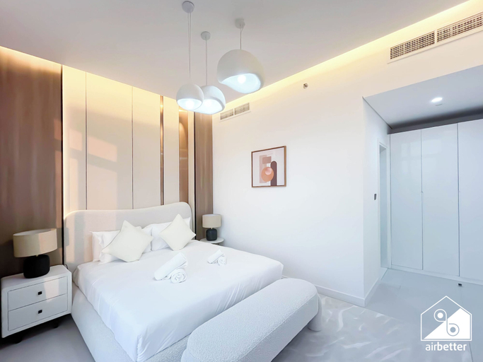 Room 4, Luxury 1BR w/ Balcony & Burj Khalifa View, Dubai