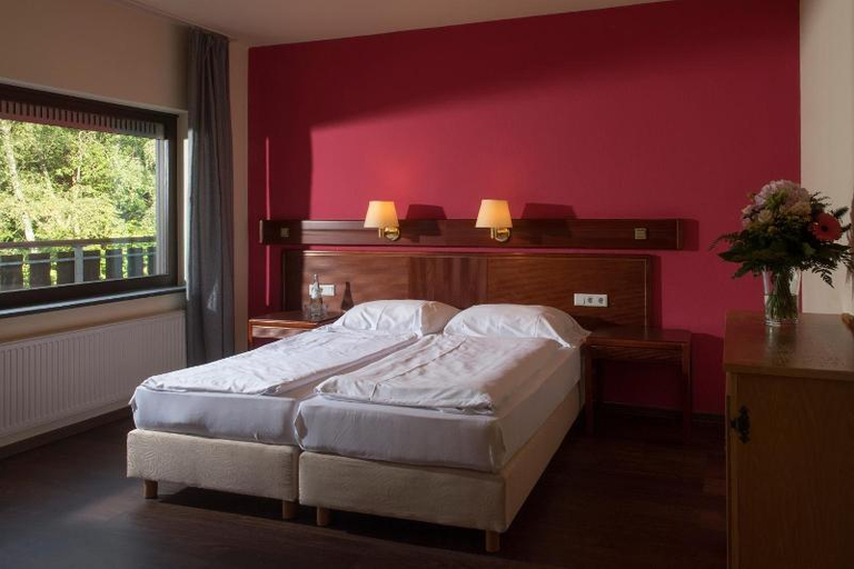 Bedroom 2, Sauerland Alpin Hotel, Hochsauerlandkreis