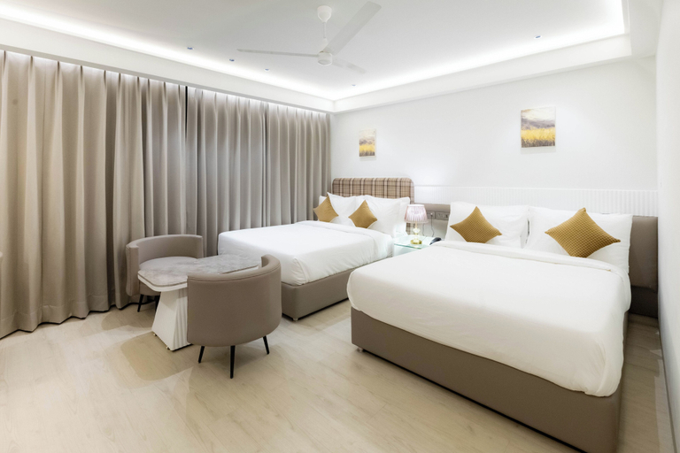 Room 2, Emerald Luxe A Boutique Hotel, Sahibzada Ajit Singh Nagar