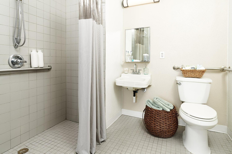 Bathroom 2, Intown Suites Extended Stay Select Hampton VA, Hampton