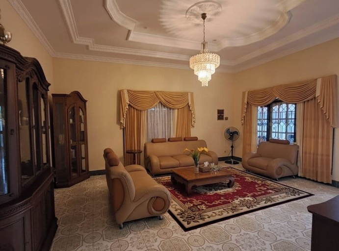 Reception 2, OYO 94930 Yetelu Guest House, Bontang