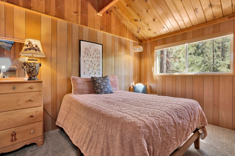 Room 4, Slope Side Getaway #2526, San Bernardino