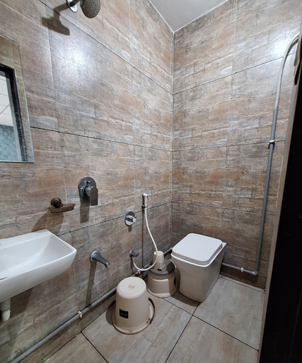 Bathroom 4, Hotel Rudraksh, Rajkot