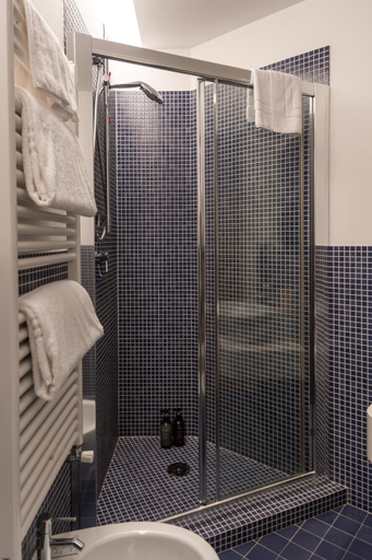 Bathroom 5, bes hotel terme di palazzago, Bergamo