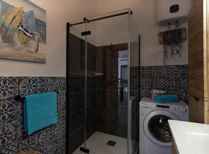 Bathroom 3, Apartment Sea&sunset View, Novalja