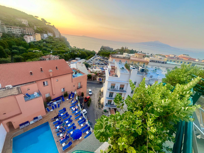 Exterior & Views 2, Hotel Villa Maria, Napoli