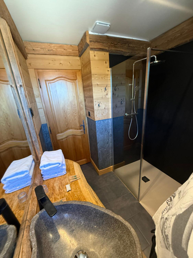 Bathroom 4, L Auberge Au Bord Du Lac, Vosges