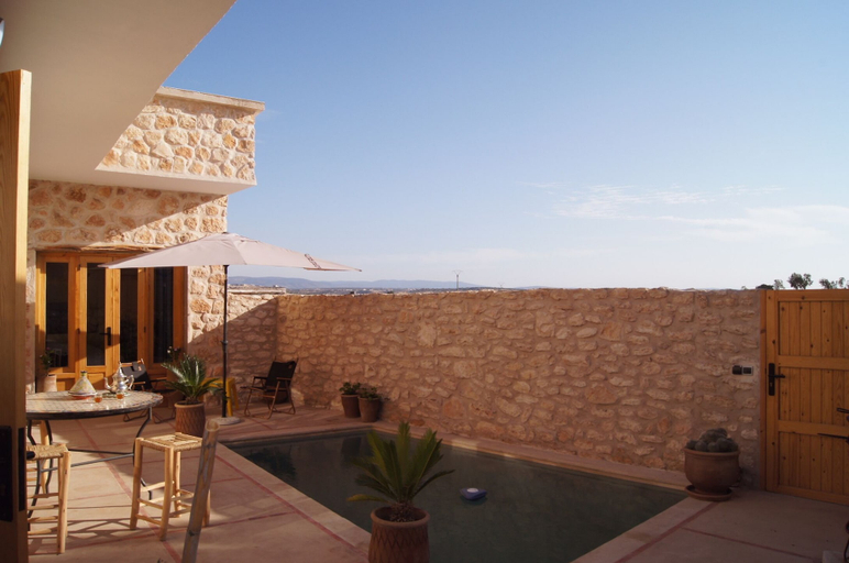 Outdoor pool, Labri de la Plage, Essaouira