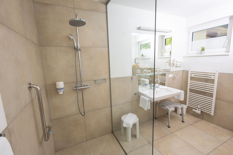 Bathroom 4, Hotel Garni Wurzer, Klagenfurt Land