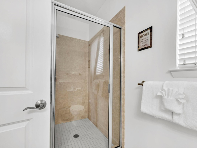 Bathroom 2, Seaview Village #8, Bay