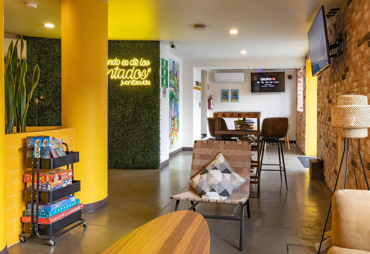 Public Area 3, Hotel Estancias VIVE MX Cuauhtemoc, Trademark by Wyndham, Mexico City