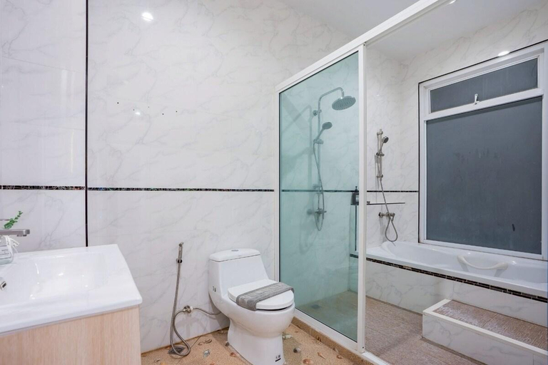 Bathroom 3, Hampton Place Pool Villa Pattaya, Pattaya