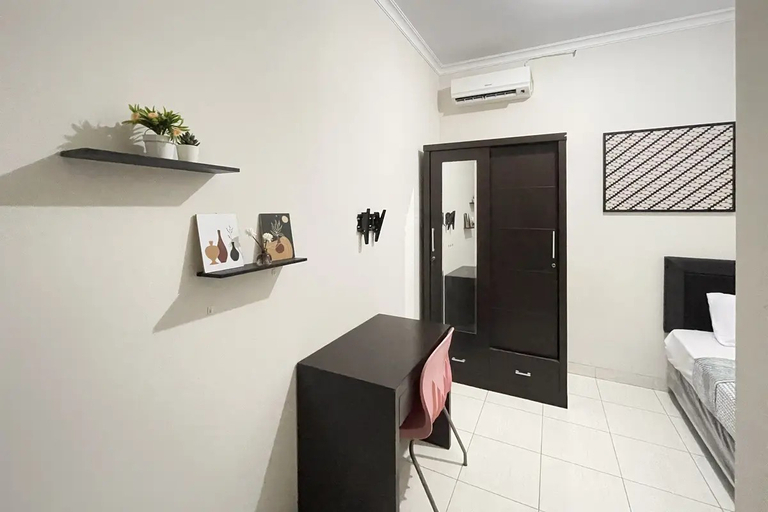 Others 2, Apartment Evenciio by Evenroom911, Depok