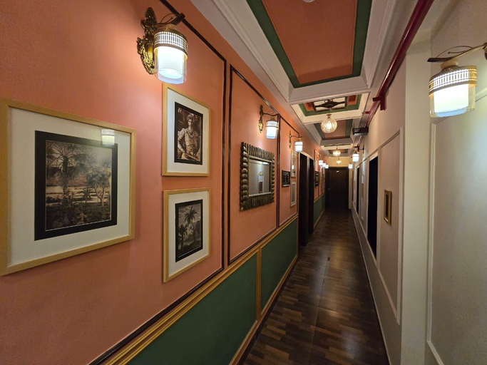 Public Area 2, Hotel Trimoorti, Kolkata