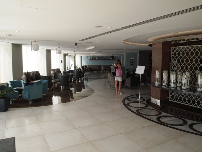 Public Area 5, Waterfront