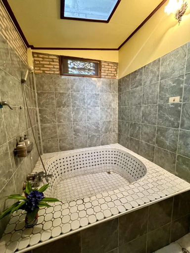 Bathroom 3, Faasai resort and Spa, K. Na Yai Am