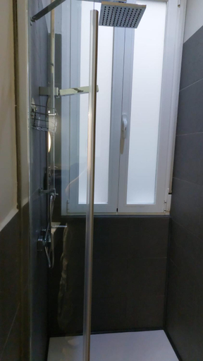 Bathroom 5, diezmadrid, Madrid