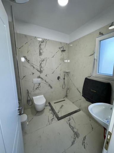 Bathroom 3, Apartment in City Center, Shkodrës