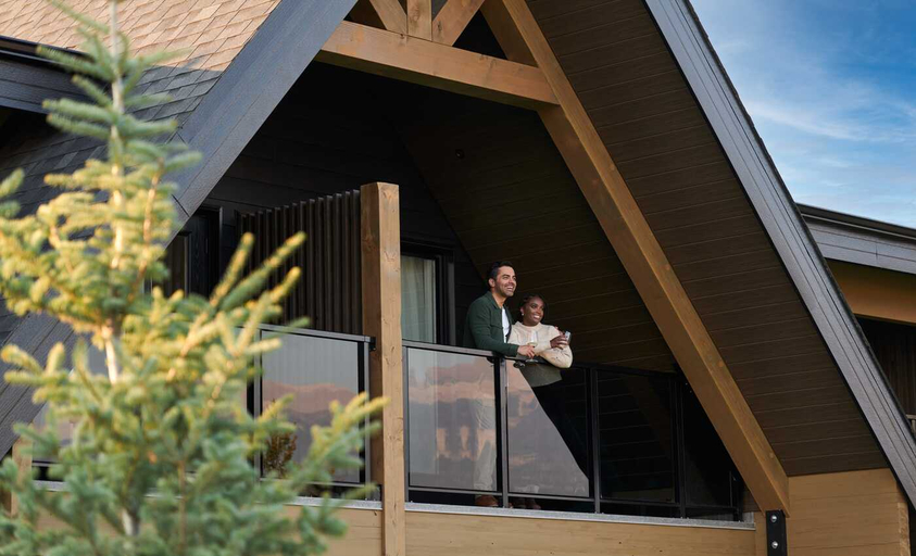 Exterior & Views