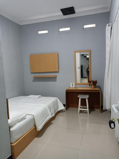 Bedroom 2, Ambu Guest House, Bandung