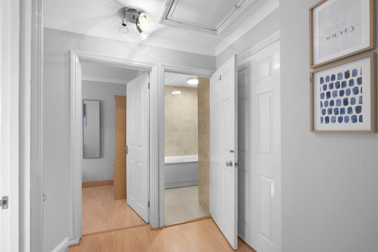 Interior 3, Keel Drive Modern 3 Bedroom Home, Slough