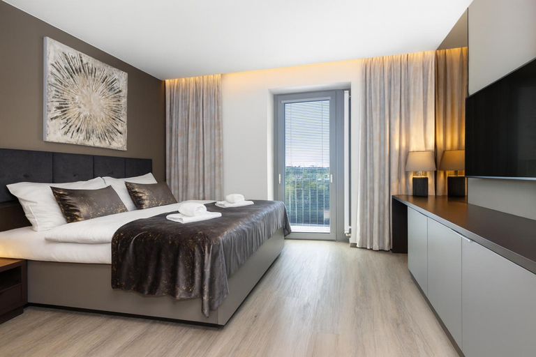 4, Hotel Awam, Hradec Králové