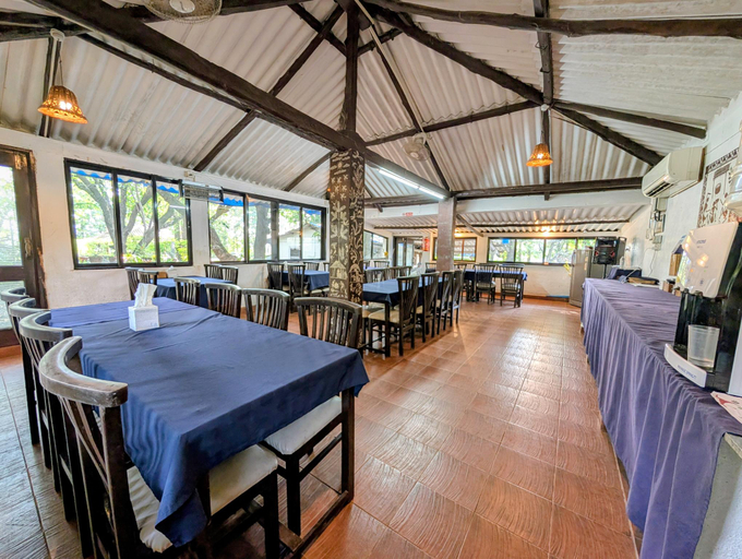 Food & Drinks 5, Forest Village Holiday Homes, Dadra and Nagar Haveli