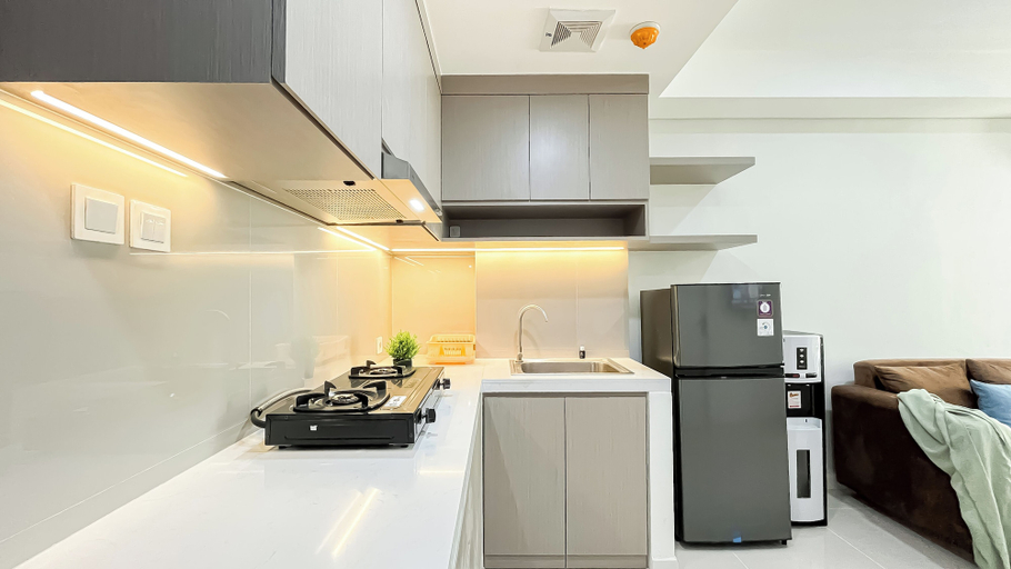 Private kitchen 2, Serene Stay 2Br At Daan Mogot City Apartment, West Jakarta