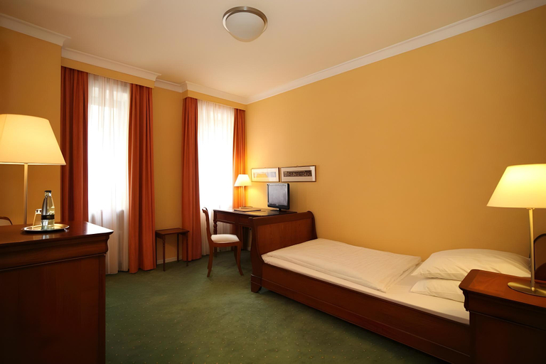 Bedroom 2, Alster-Hof, Hamburg
