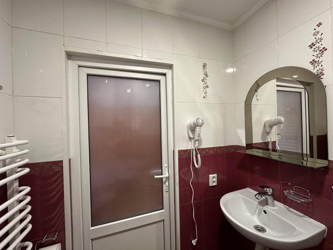 Bathroom 3, Villa Tokay, Rakhivs'kyi